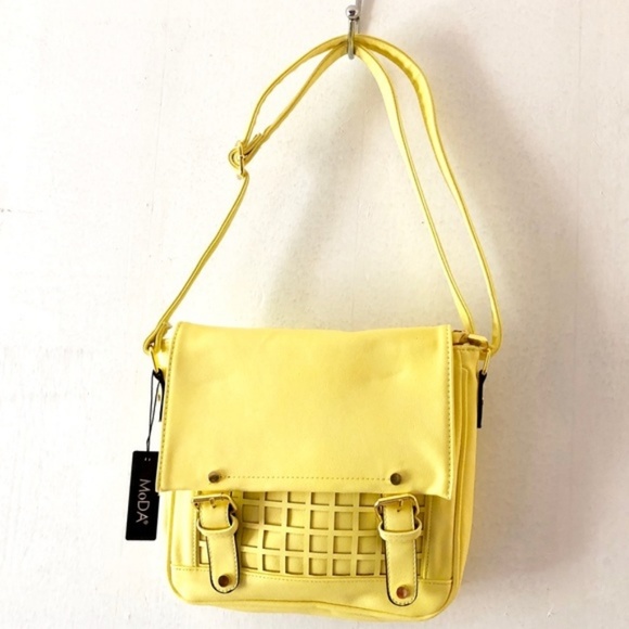 MoDA New York Square Crossbody Bag - Picture 2 of 7